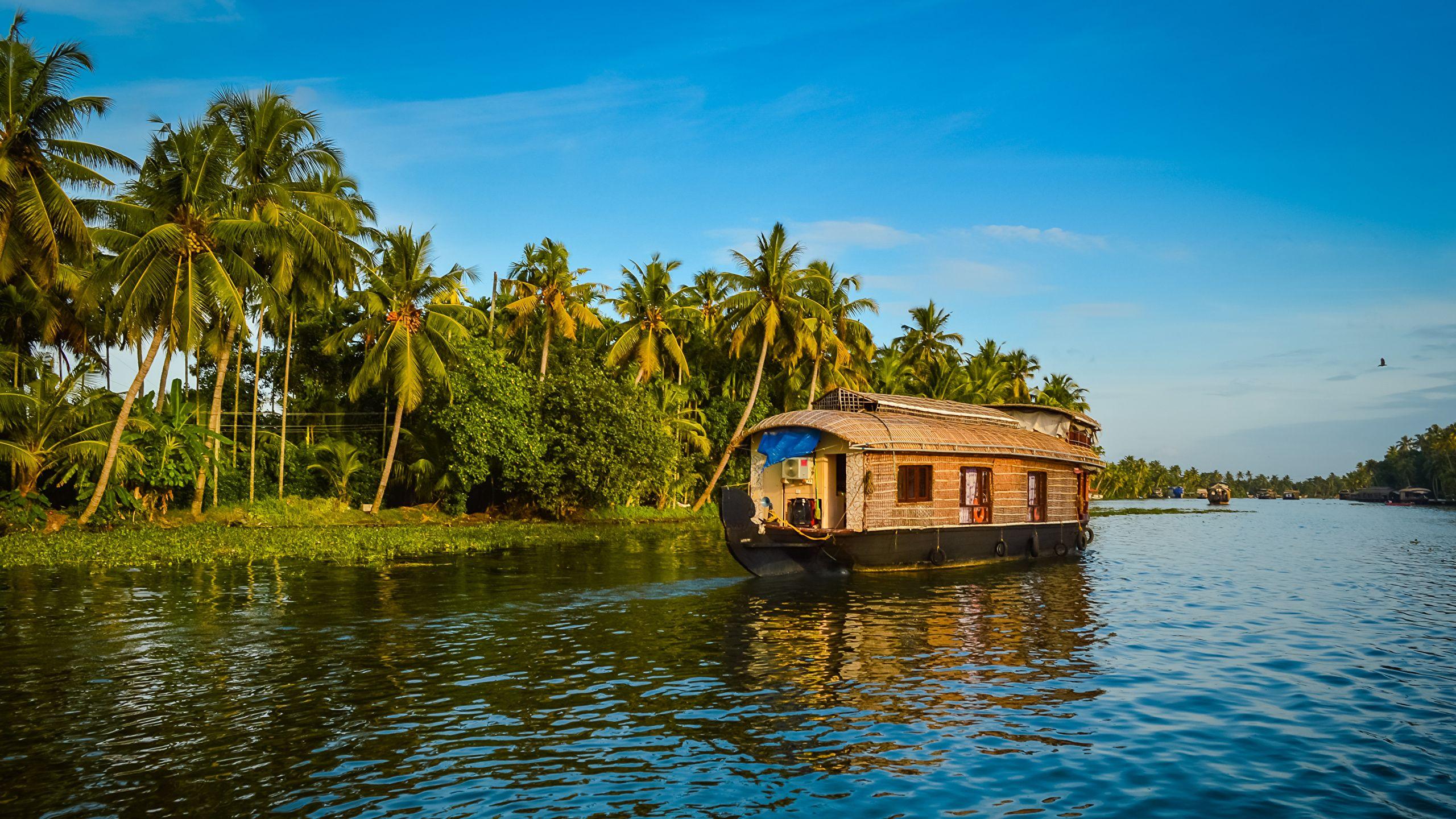 Kerala Backwaters Escape